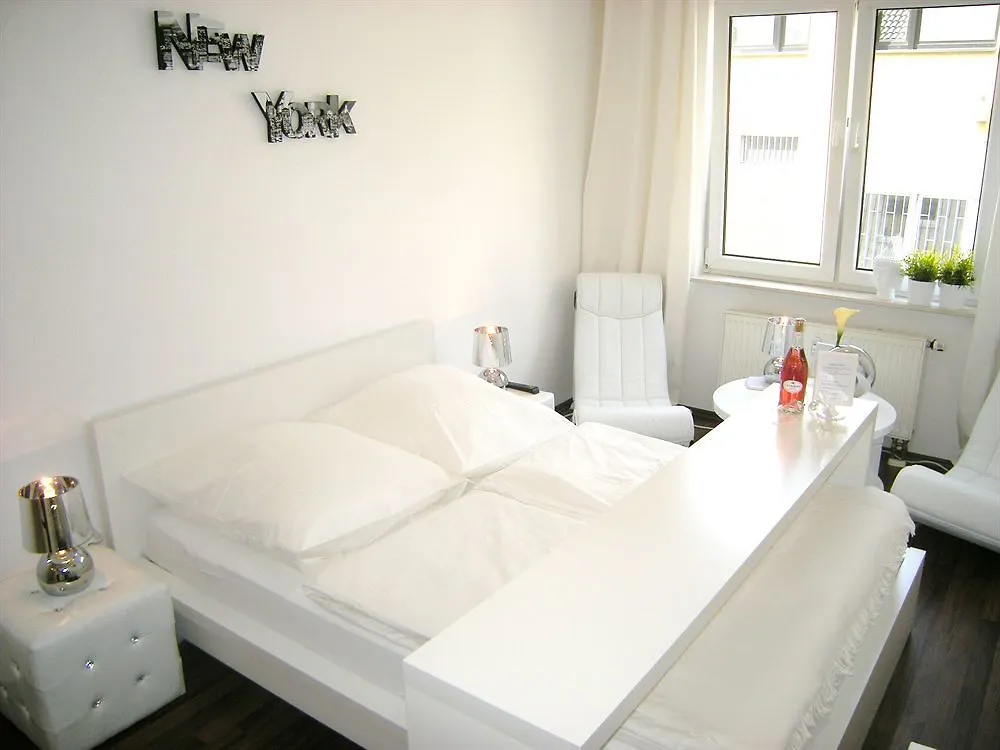 Hotel A Partment Schokoladenmuseum Apartment Cologne